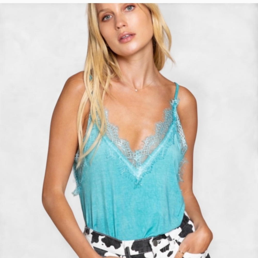 Boho Eyelash Lace Deep V Cami